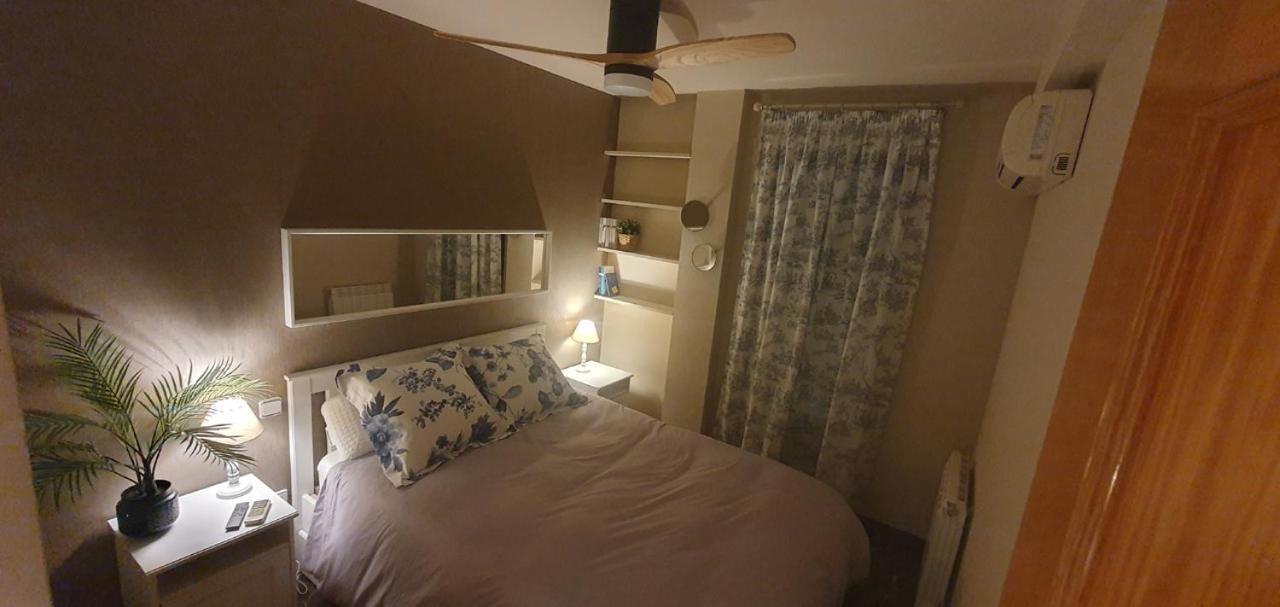 Apartamenticos Studio 75 Zaragoza Bagian luar foto