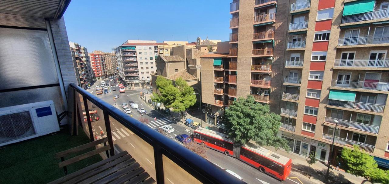 Apartamenticos Studio 75 Zaragoza Bagian luar foto